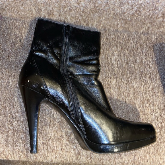 ♠️GUC Nine West Manmade Upper Black Platform Heeled Dress Booties - Picture 9 of 13